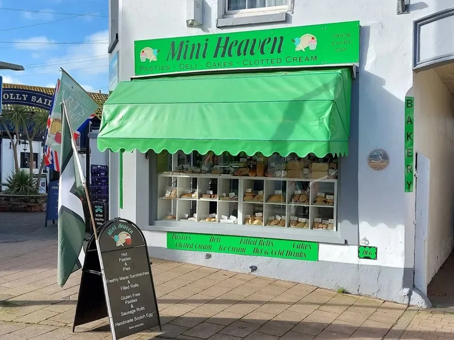Mini Heaven Bakery: Teignmouth’s Artisan Pasties and Bakes